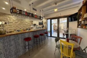 Casa Don Pelayo Boutique Apartments & Caf&eacute;