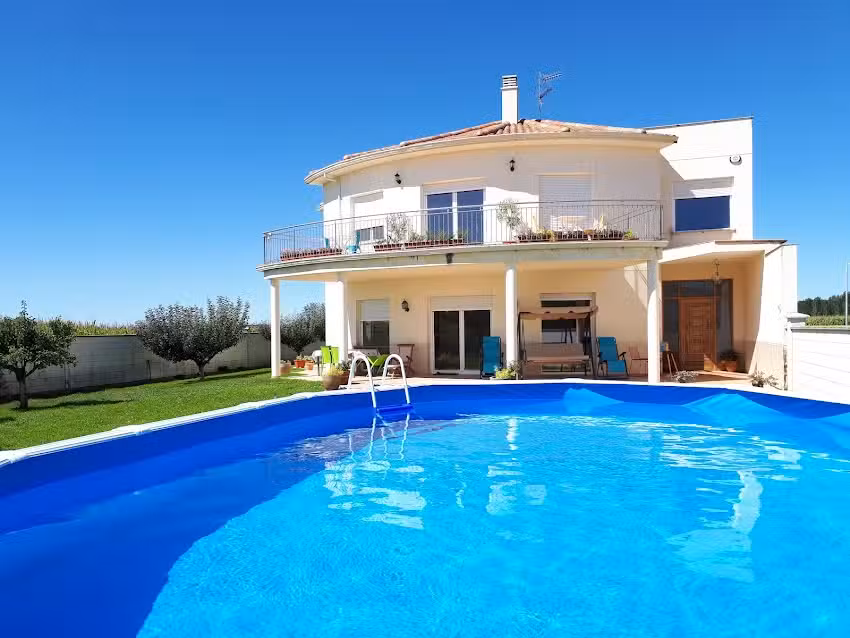 Casa Miguel & Sally | alojamiento/hotel/bar/restaurante/turismo/trabajo/celebraciones/bodas/despedidas/cumplea&ntilde;os/casa rural