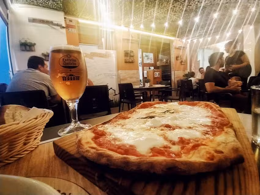 Casa M&oacute;naco Pizzer&iacute;a Restaurante