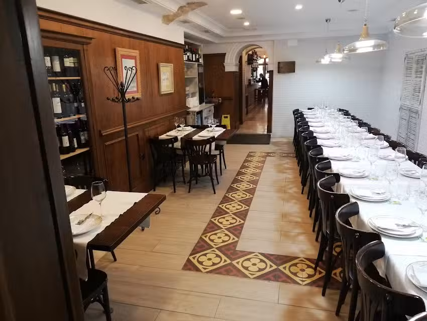 Casa Rafael vinos y tapas