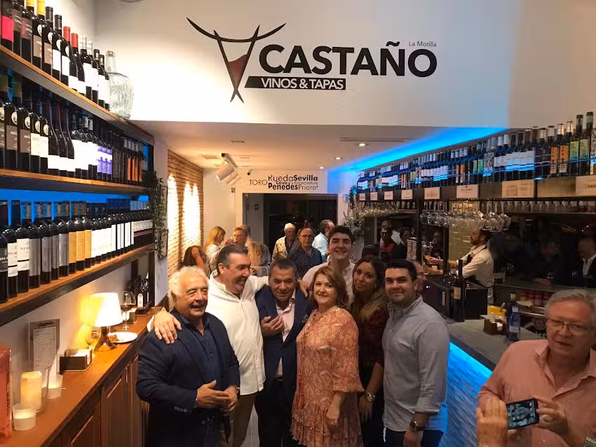 Casta&ntilde;o Vinos y Tapas