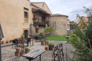 Castillo de Valdés Salas Restaurante