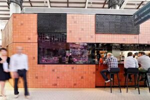 Central Bar by Ricard Camarena