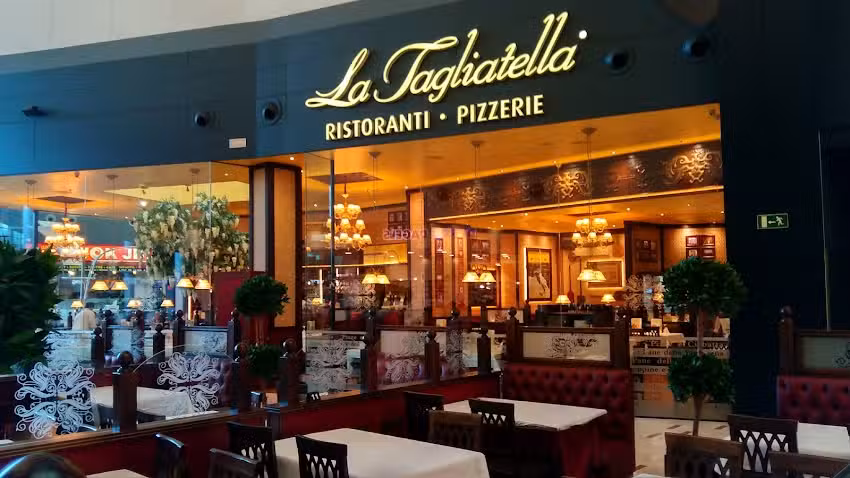 Centro Comercial Nueva Condomina