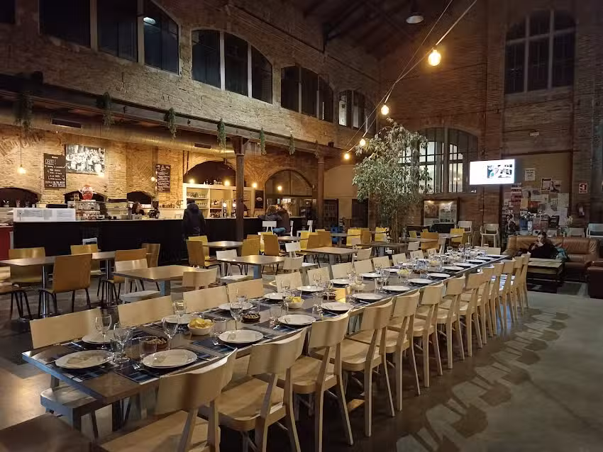 Centro Cultural La F&agrave;brica
