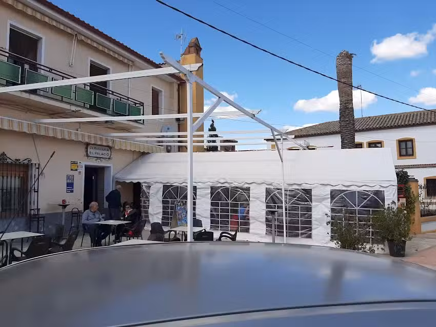 Cervecer&iacute;a El Palacio