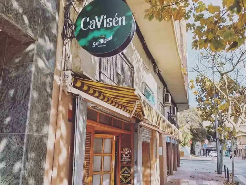 Cervecer&iacute;a Restaurante Cavis&eacute;n