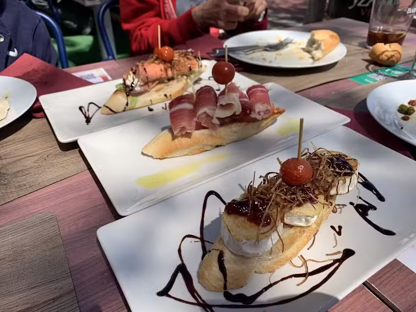 Cervecer&iacute;a restaurante EL SIETE