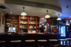 Cervecer&iacute;a The Faculty Old Sport