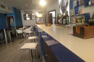 CERVECER&Iacute;A Y COPAS SEVEN 7.