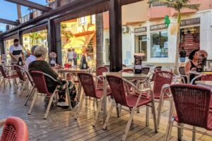 Cervecer&iacute;as La Sure&ntilde;a y 100 Montaditos