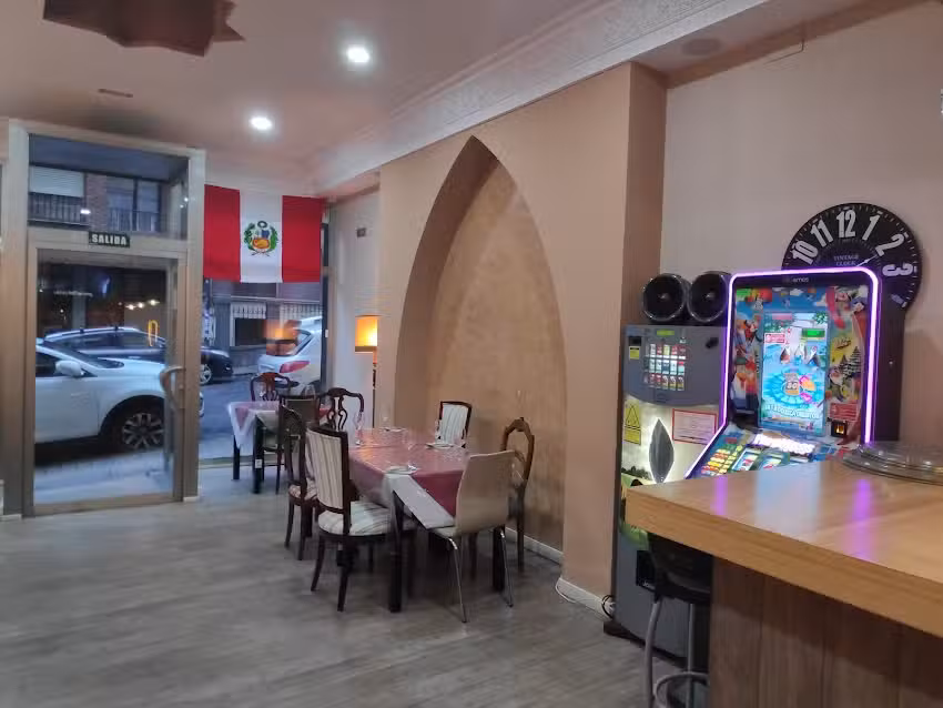 CEVICHAZO PER&Uacute;