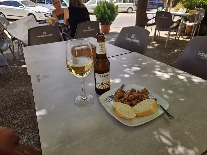 CHAP&Oacute; Caf&eacute;-Bar