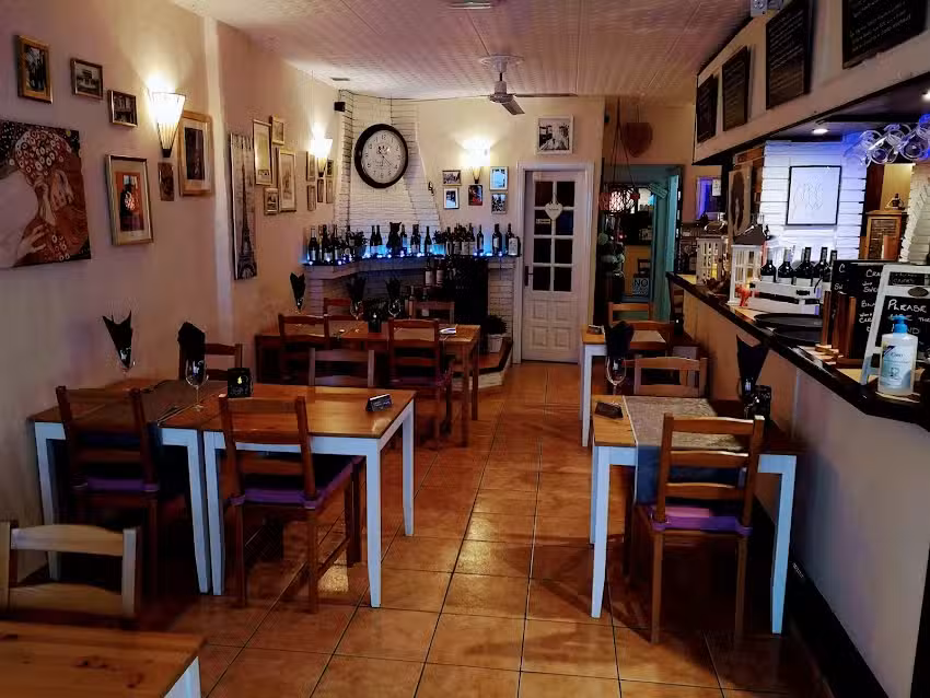 Charlie&rsquo;s Bistro los Gigantes