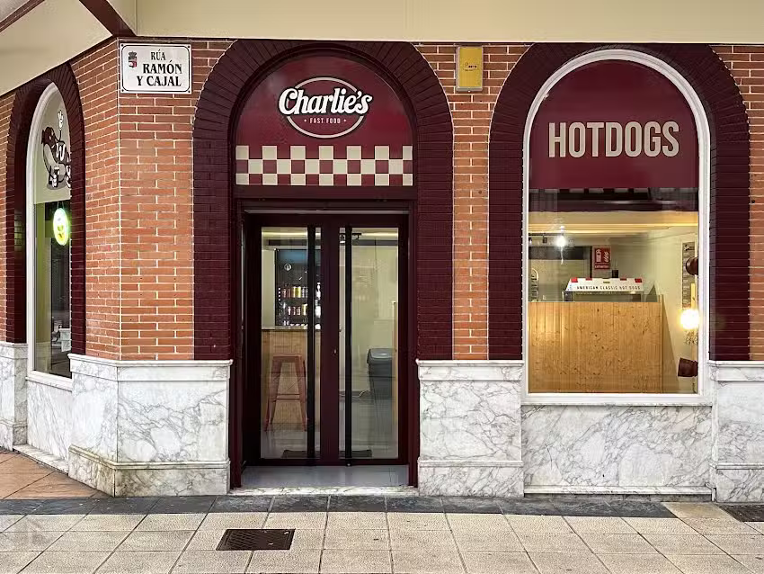 Charlie&rsquo;s Fast Food