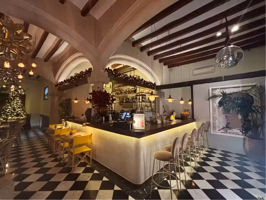 Chez Junior S&oacute;ller