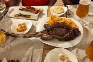 CHICOTE cocktail restaurant.