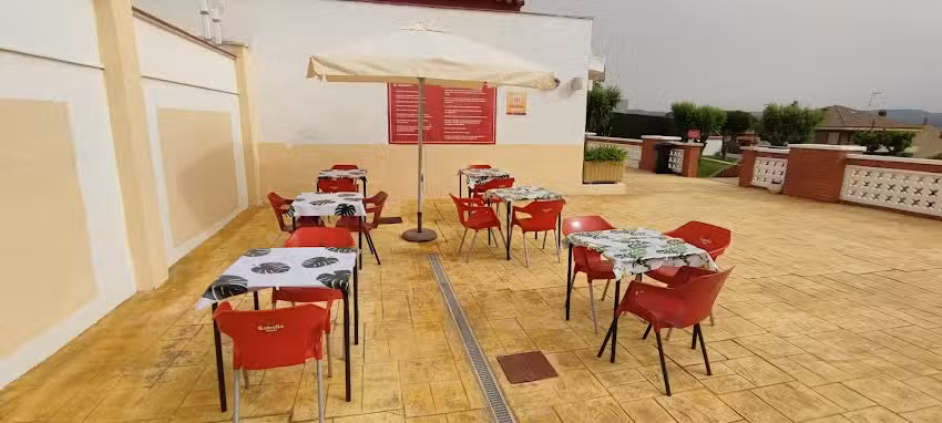 Chill & Tapes Montblanc &ndash; Bar Piscina Municipal Montblanc