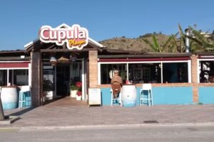 Chiringuito C&uacute;pula Playa