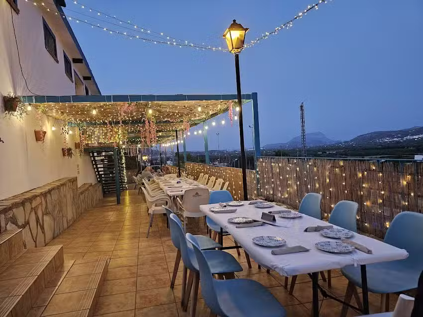 Chiringuito piscina de Tormos