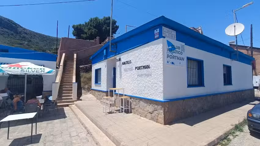 Club N&aacute;utico Portman