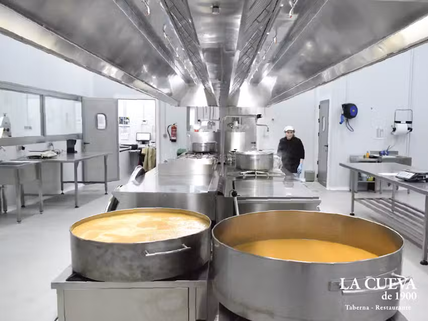 Cocina Central / La Cueva de 1900