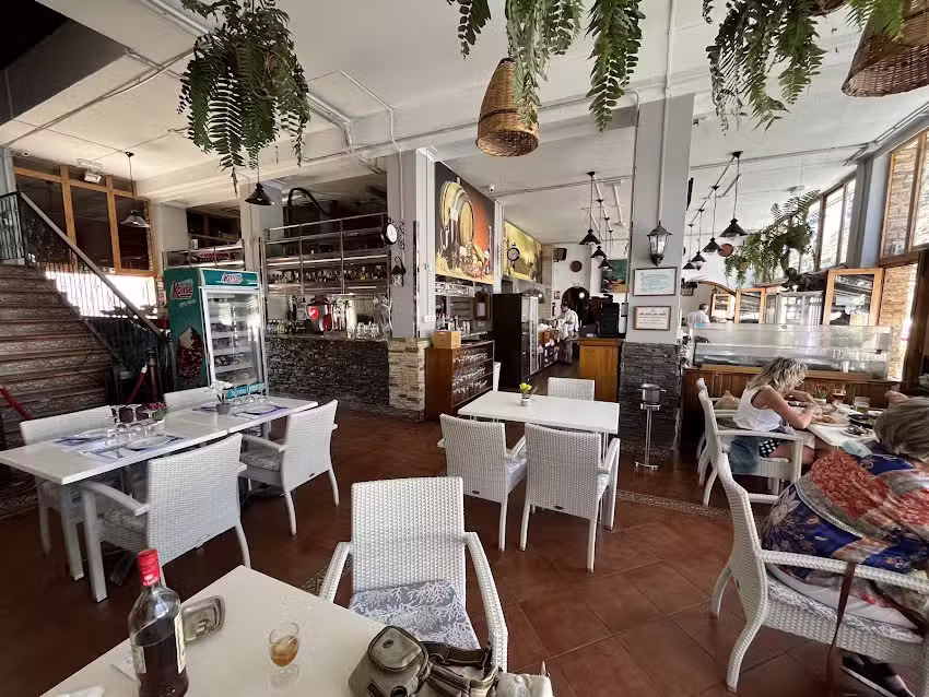 Cofrad&iacute;a de Pescadores Mog&aacute;n