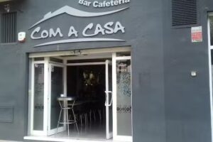 Com A Casa