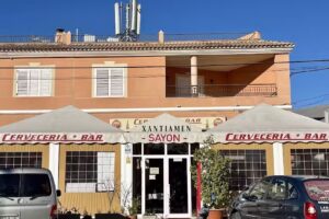 Comer en Mula / Cervecer&iacute;a-Bar Xantiamen Sayon