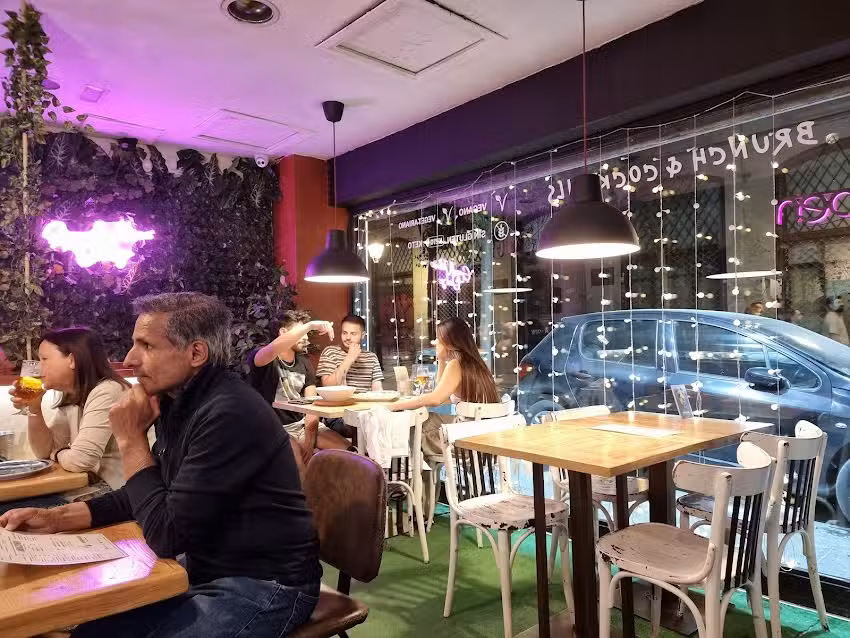 Costanza Cafe
