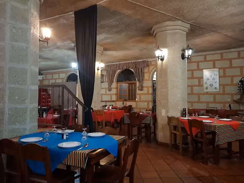 Cueva Paco El Campesino