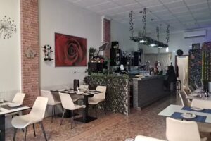 Curry Fiestaa- Authentic Indian and mexican restaurant takeaway and delivery