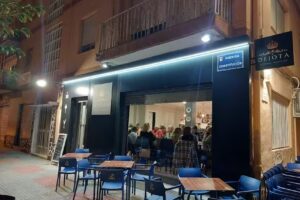 DeJota Gastro Bar Fusion Food