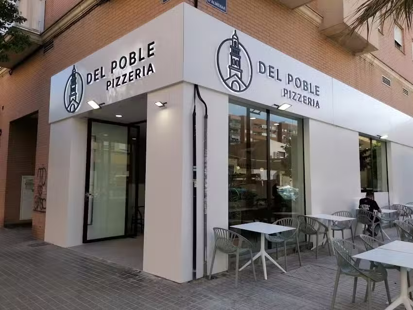 Del Poble