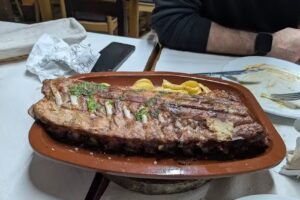Delicatessen a la le&ntilde;a
