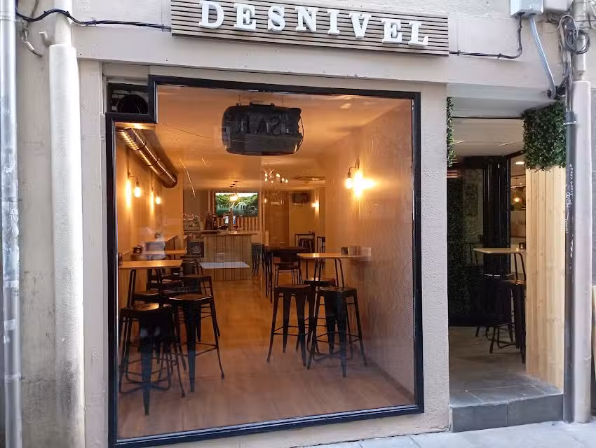 Desnivel tapas y copas