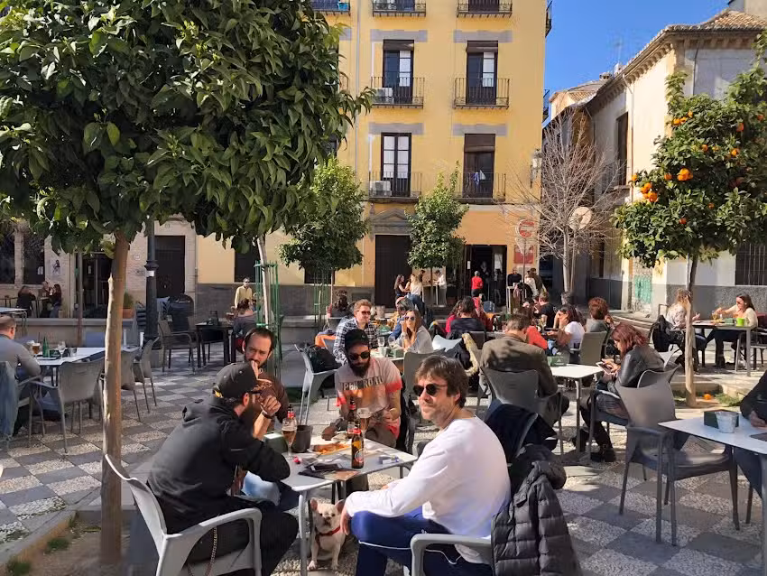 Disloque. Bar restaurante