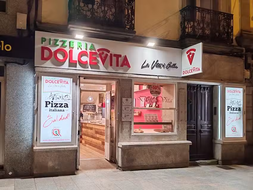 Dolce Vita Pizzer&iacute;a al corte
