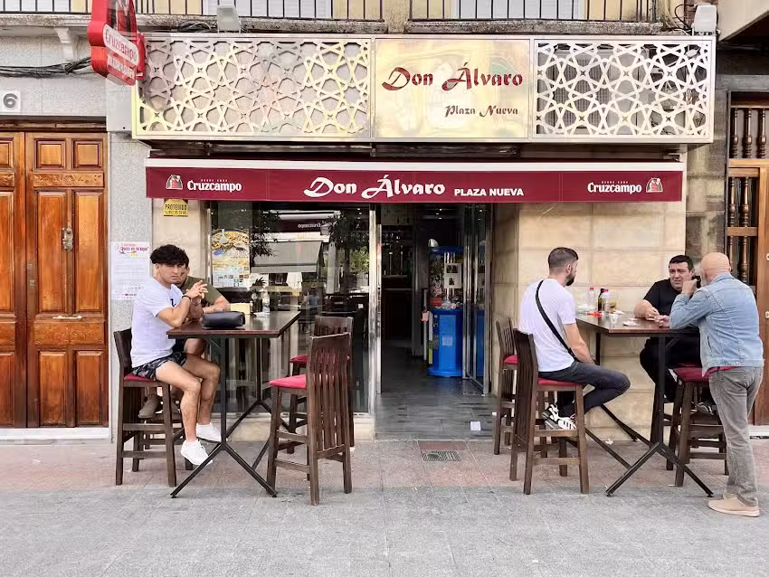 Don &Aacute;lvaro Plaza Nueva