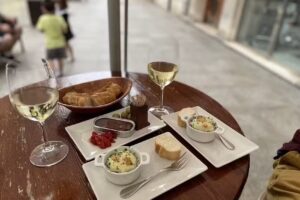 Don Vino Santo&ntilde;a