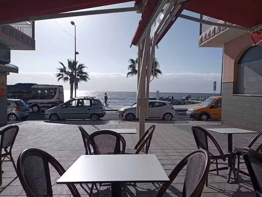Donde mi madre Cafeteria