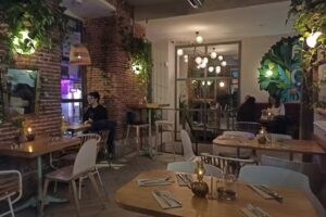 EatMyTrip Malasa&ntilde;a Brunch & Dinner