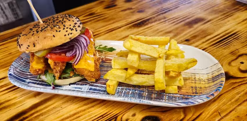 El Aperitivo Cervecer&iacute;a