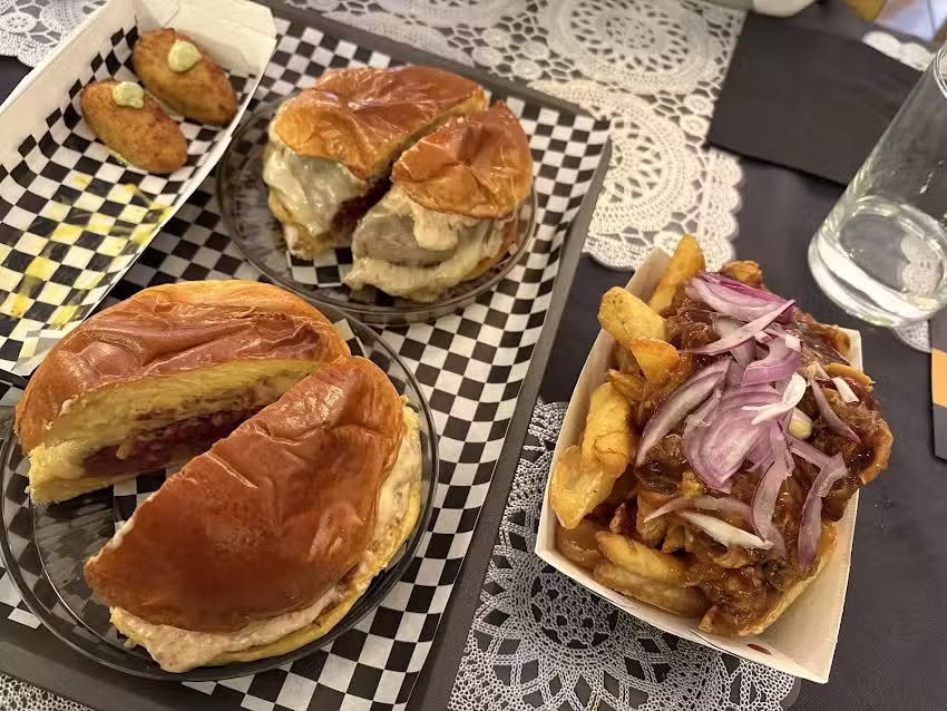 El Bvrgueso Restaurante