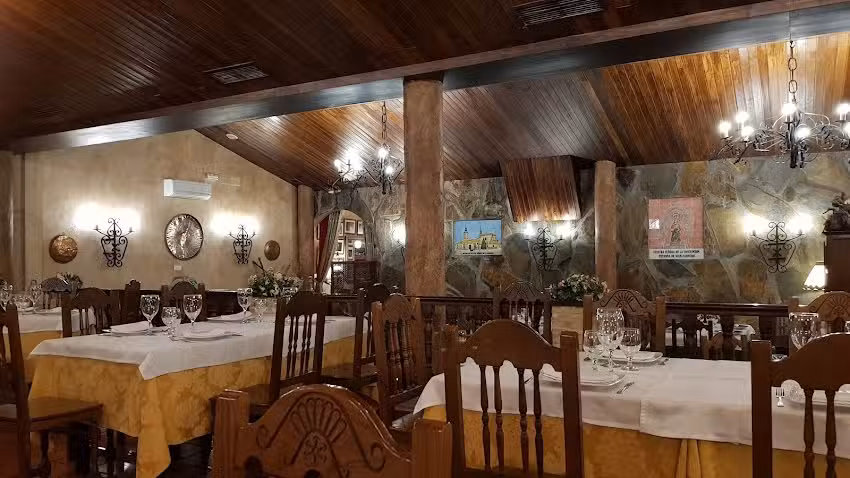 El Caser&oacute;n De Los Arcos