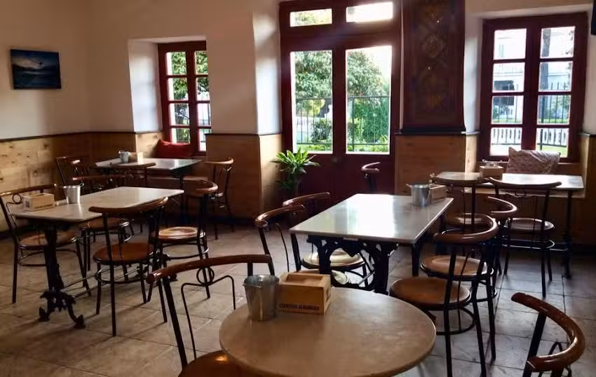 El Casino Bar