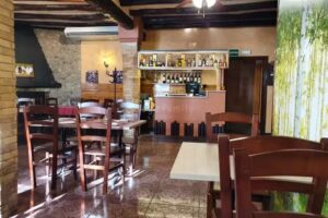 El Celler del Tarr&ograve;s- Restaurant de cuina tradicional catalana, Carn a la brasa, Caragols a la llauna a el Tarr&oacute;s