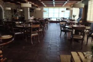 El Gallo De Oro & Varmouth