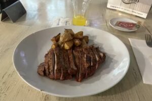 El Gato bar-cafeteria