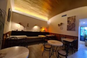 El Jard&iacute; Good Vibes Only